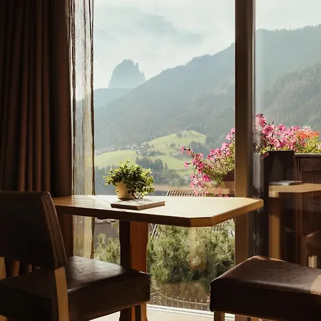 Grien Hotel 4*