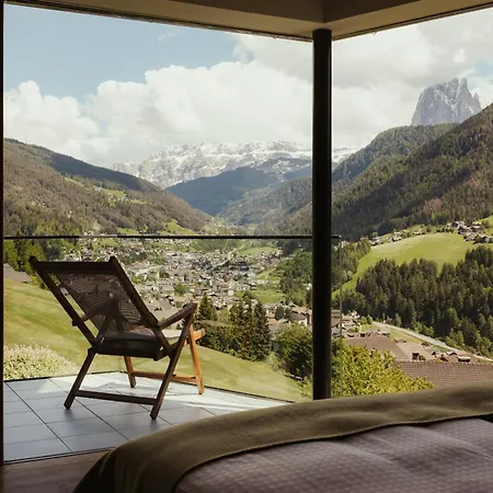 Grien Hotel 4*